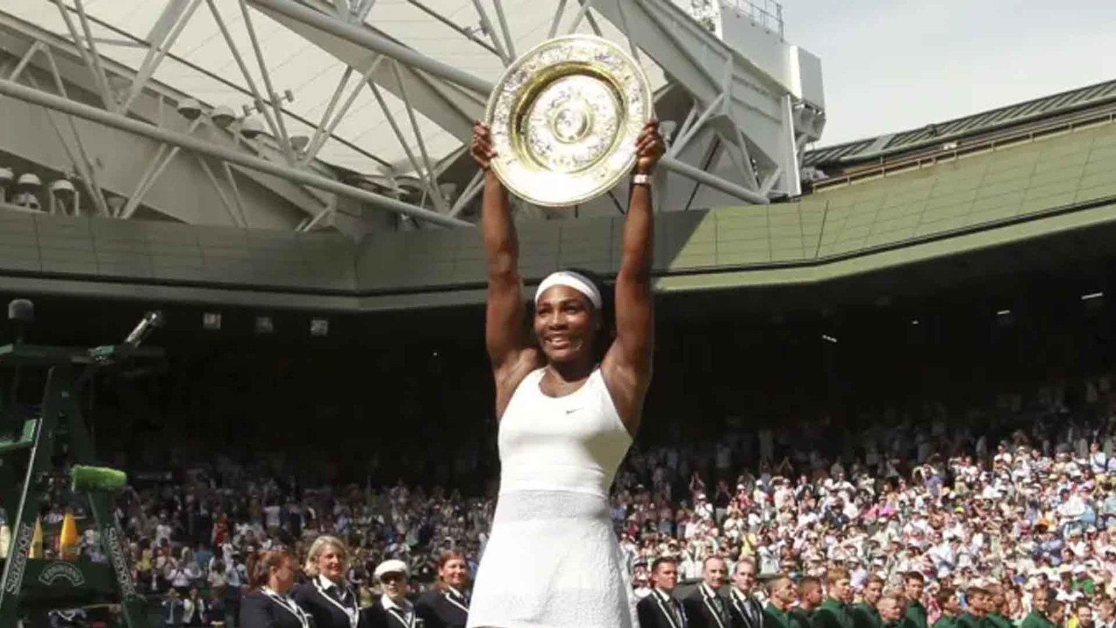 Wimbledon tenis turnuvası’nda serena williams, iki yıl aradan sonra tek kadınlar kategorisinde wild card aldı.